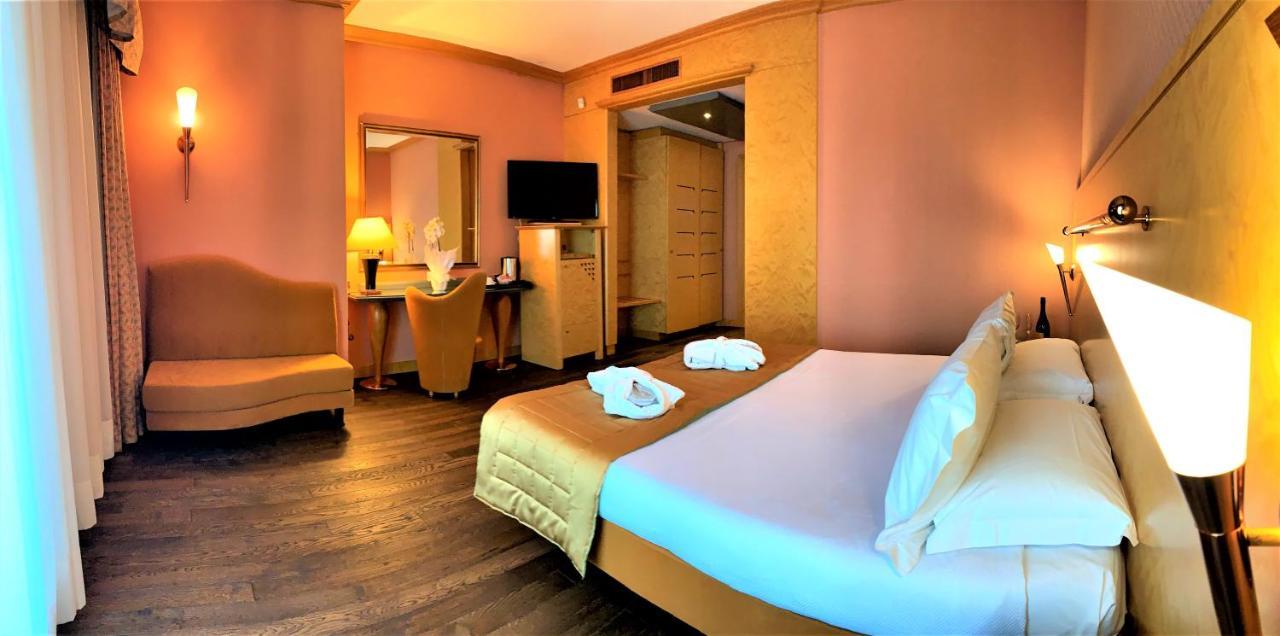 פומזיה Shg Hotel Antonella מראה חיצוני תמונה