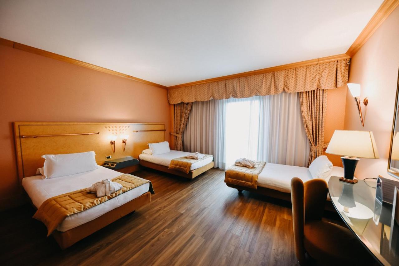 פומזיה Shg Hotel Antonella מראה חיצוני תמונה