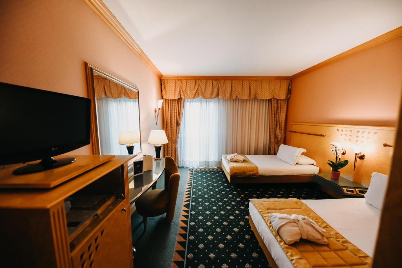 פומזיה Shg Hotel Antonella מראה חיצוני תמונה