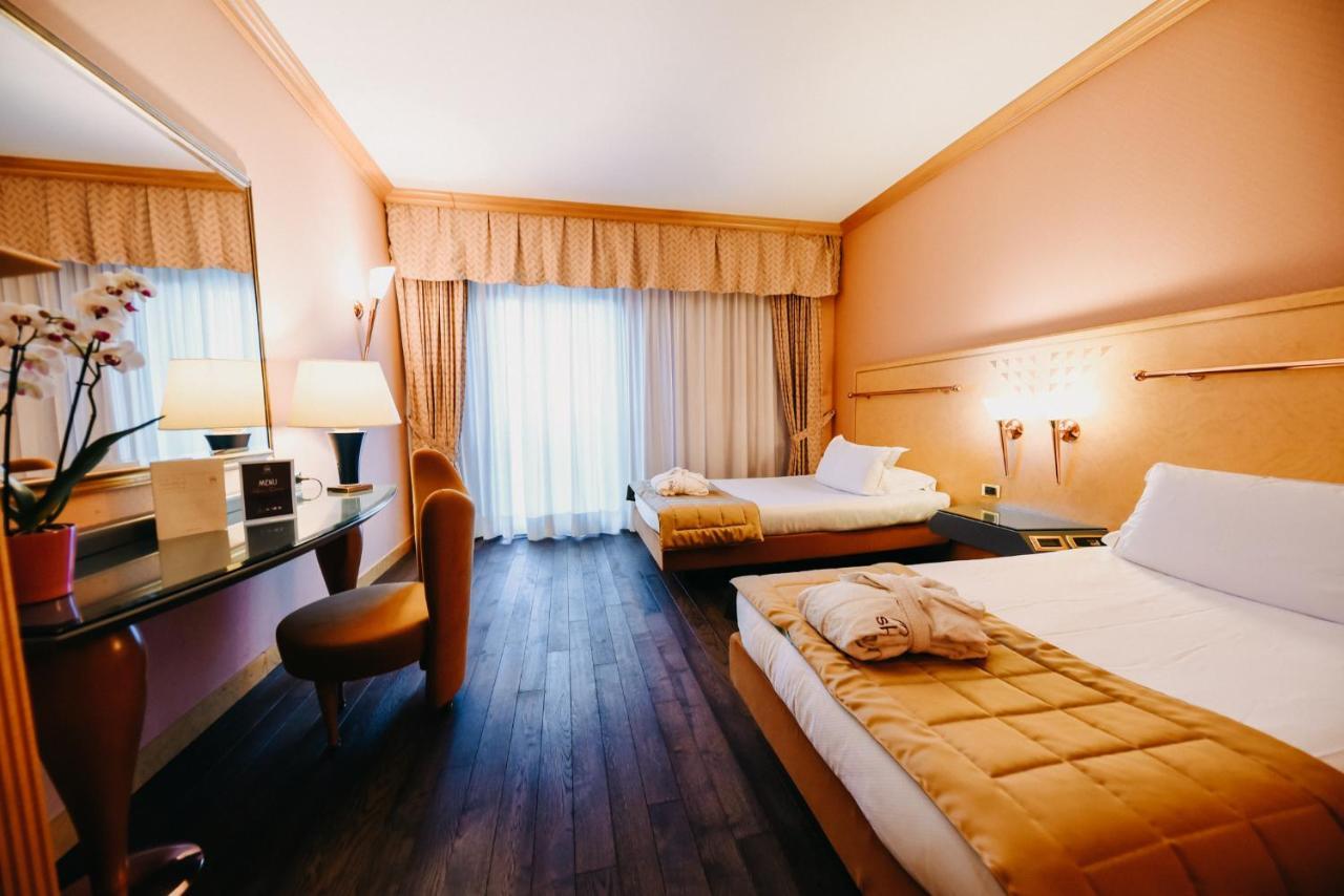 פומזיה Shg Hotel Antonella מראה חיצוני תמונה