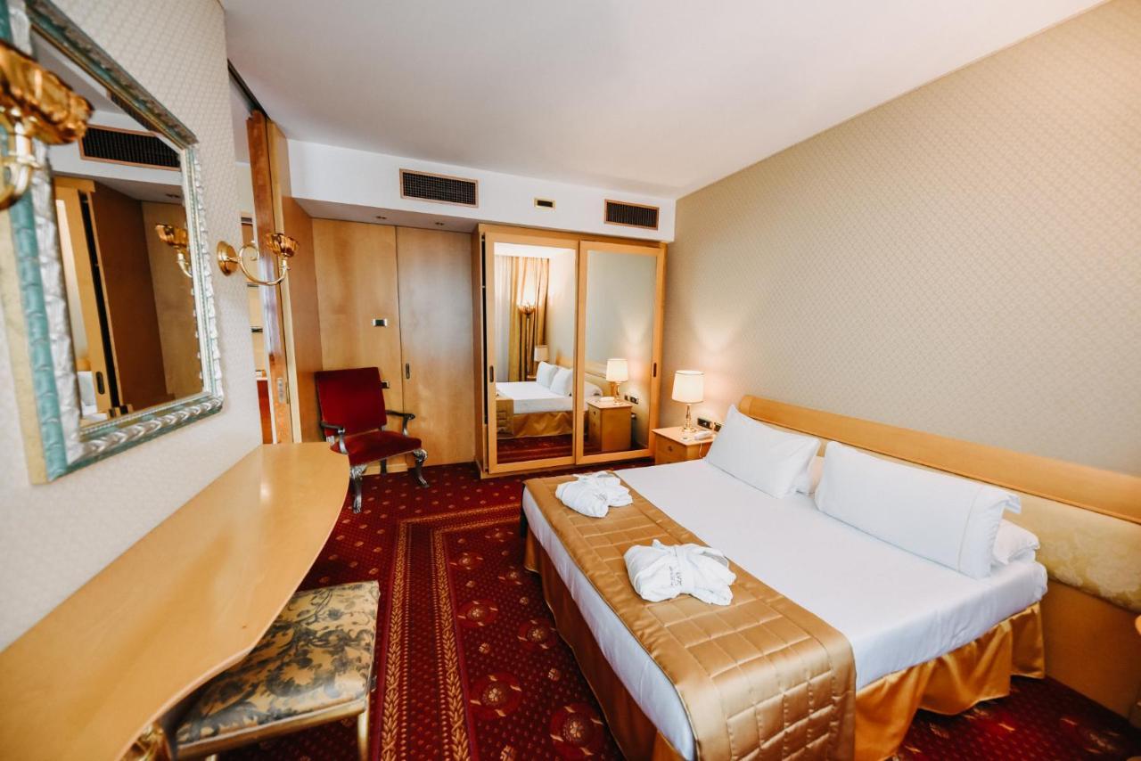 פומזיה Shg Hotel Antonella מראה חיצוני תמונה