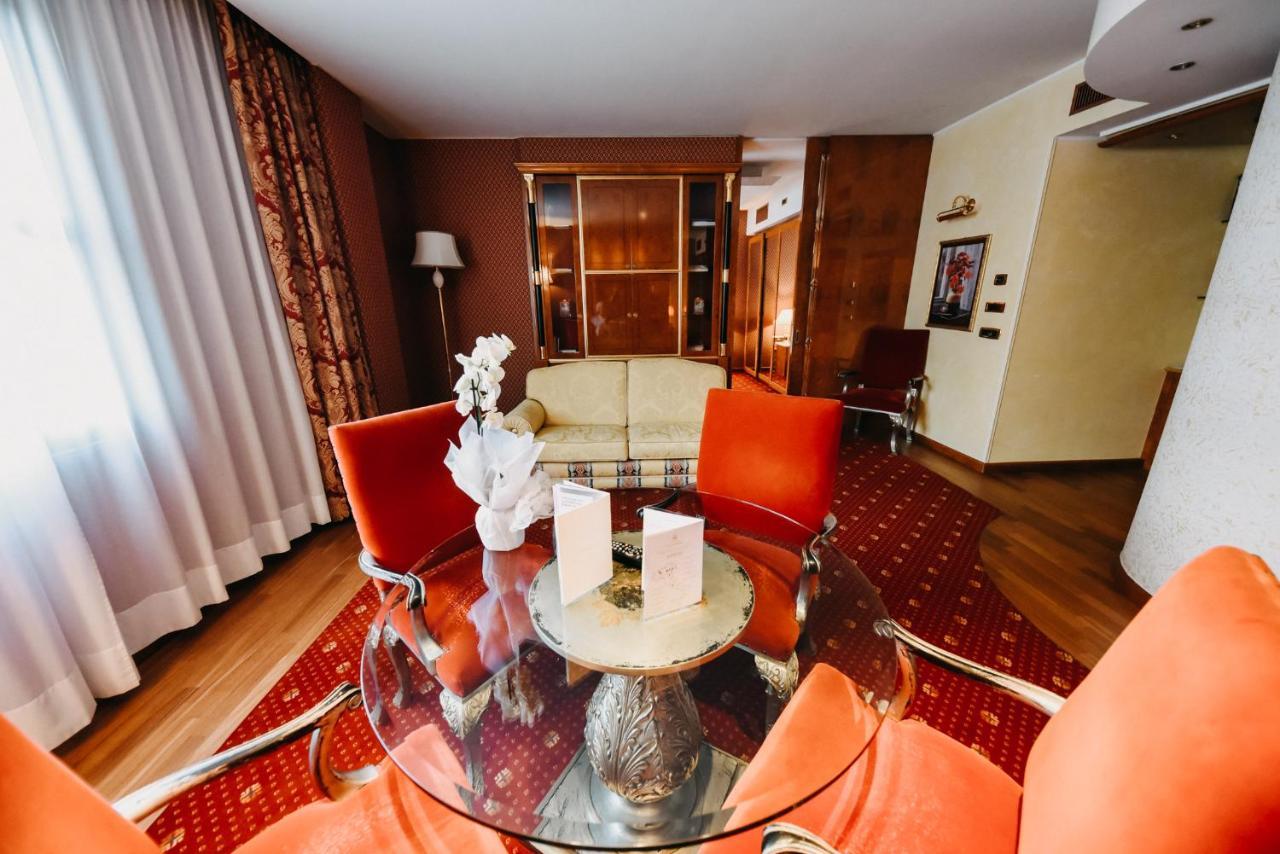 פומזיה Shg Hotel Antonella מראה חיצוני תמונה