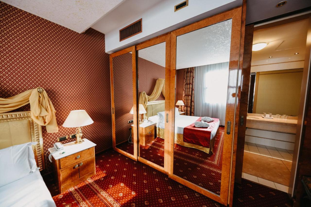 פומזיה Shg Hotel Antonella מראה חיצוני תמונה