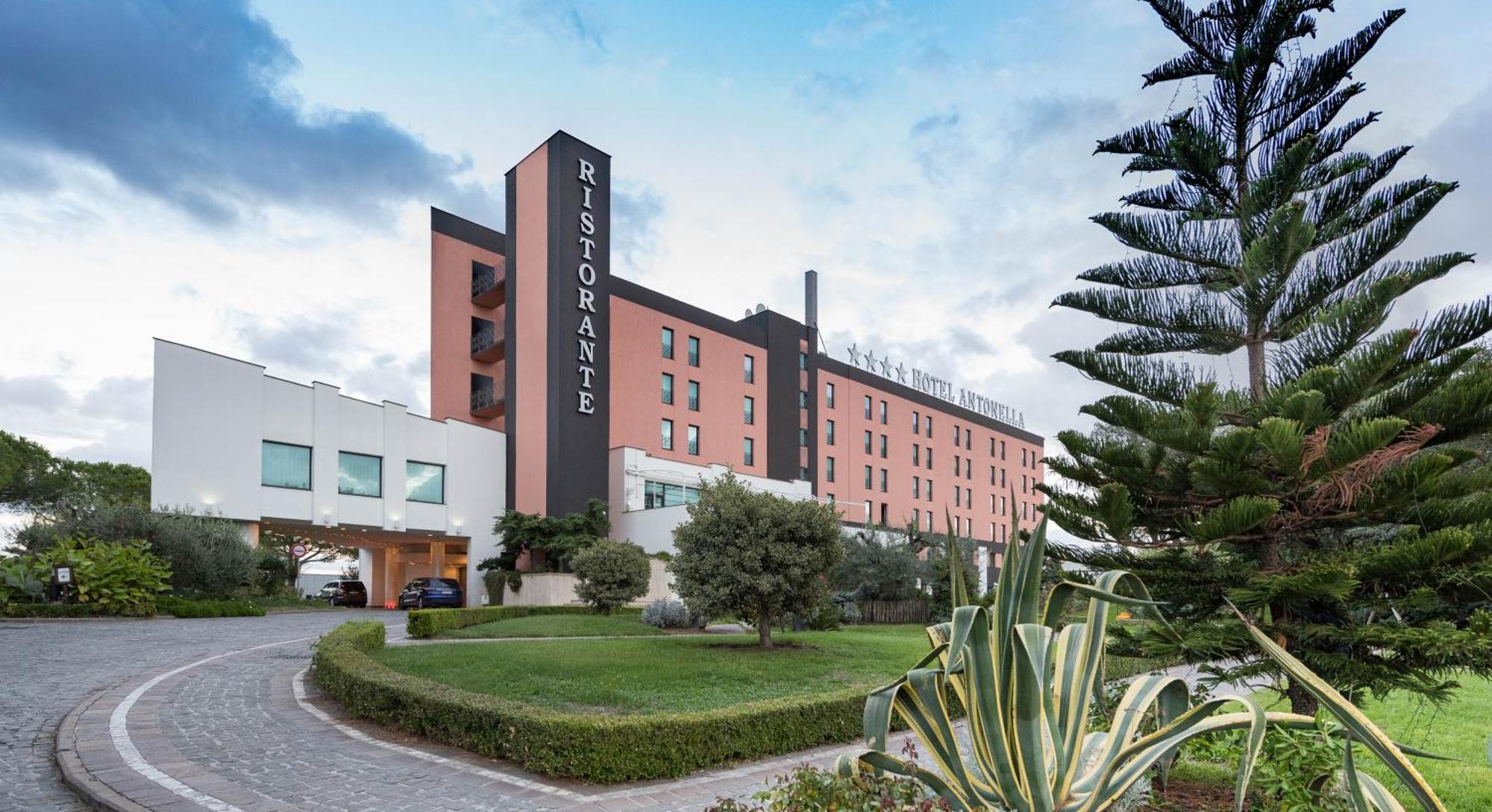 פומזיה Shg Hotel Antonella מראה חיצוני תמונה