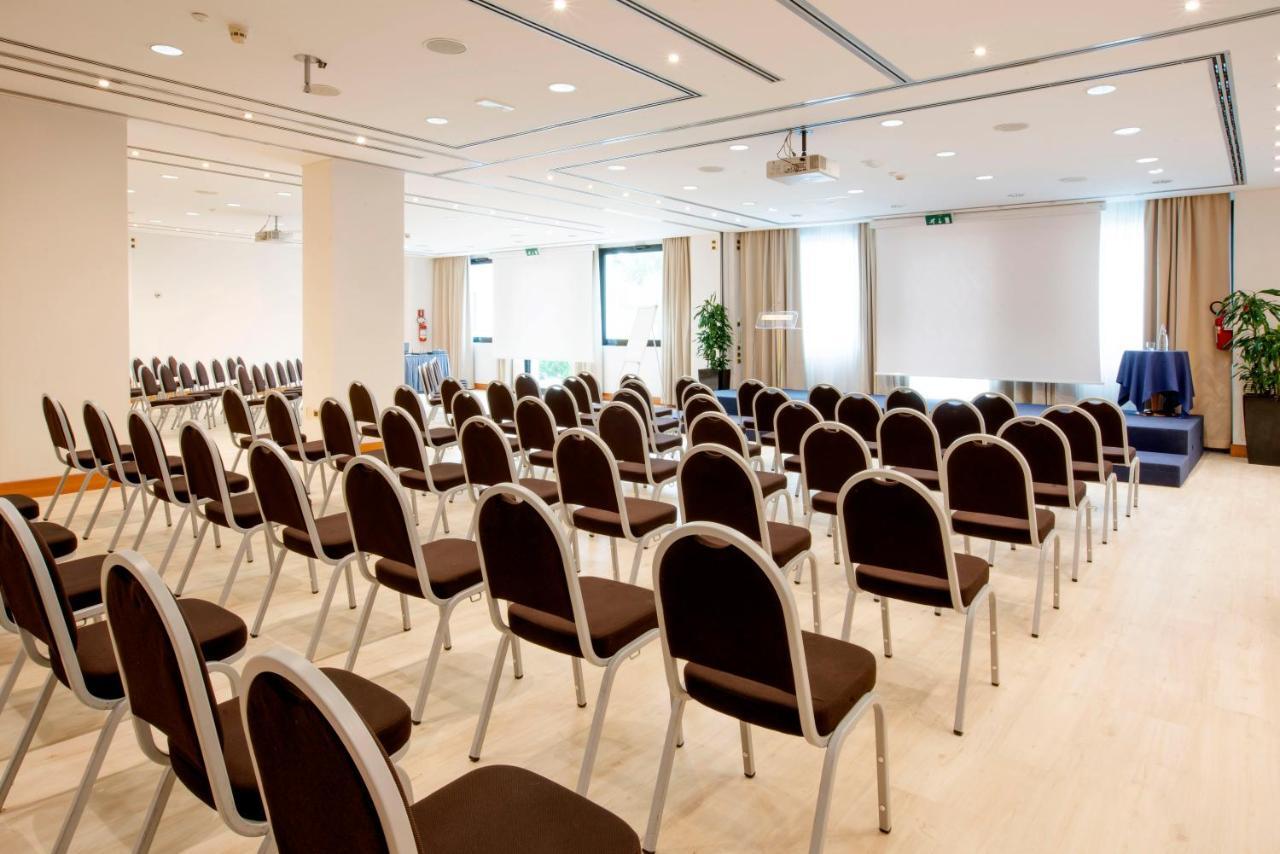 פומזיה Shg Hotel Antonella מראה חיצוני תמונה